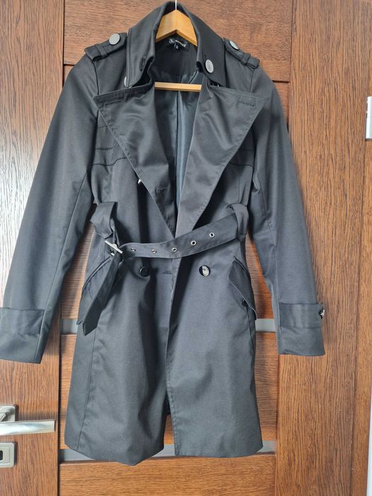 Płaszcz trencz czarny 36