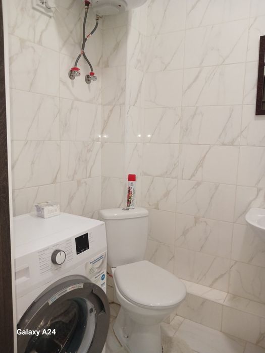 Сдам студию  большую на Боровского ЖК Золотые столбы,свет есть всегда