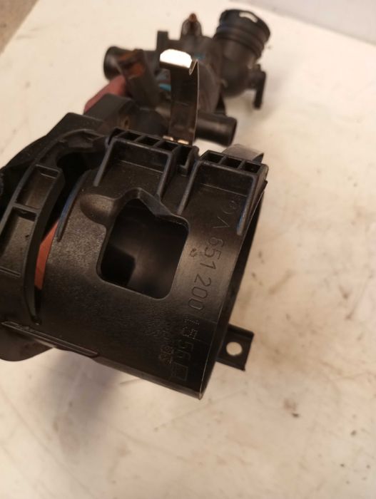 Suporte Filtro Combustível e Falange de Água Mercedes OM651 (A6512001556)