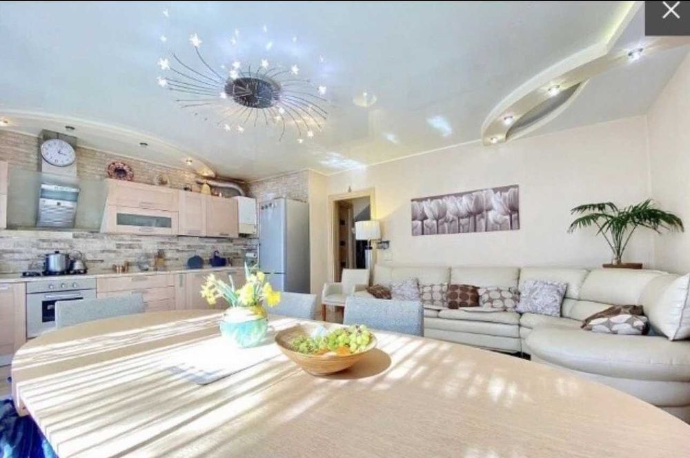 Продам коттедж возле моря ЛД