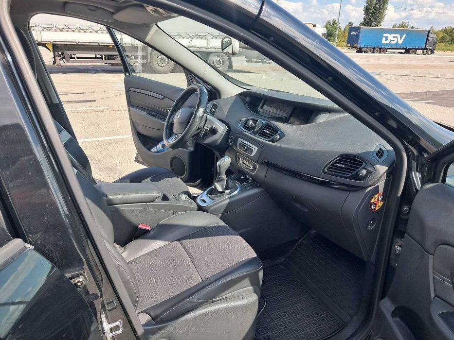 Renault Grand Scenic 2013