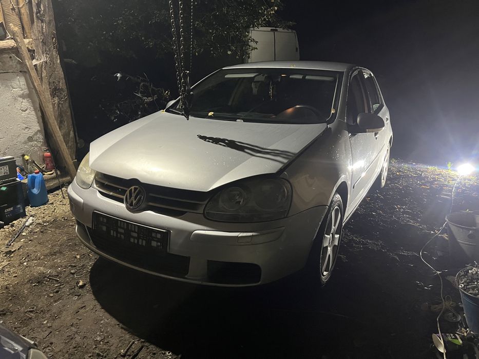 Розборка VW GOLF 5 шрот гольф 5 запчастини гольф V
