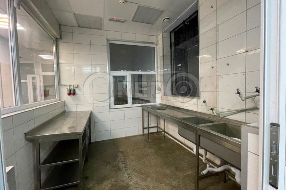 Продаж приміщення центр міста вул. Комерційна