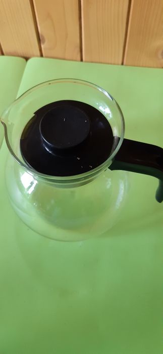 Dzbanek szklany z pokrywką