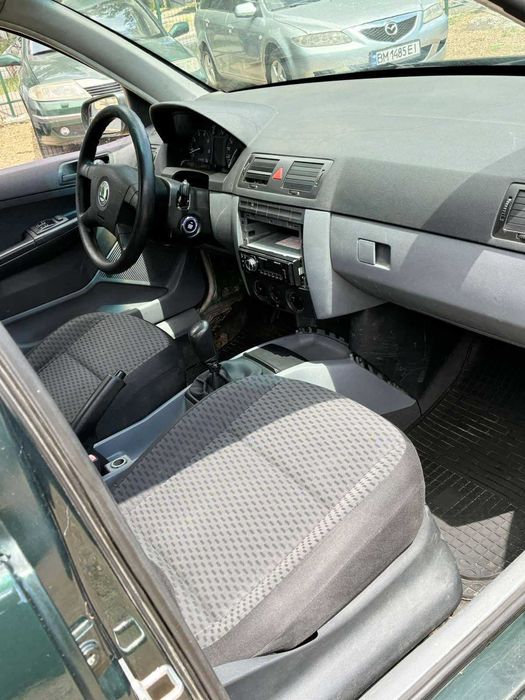 Skoda Fabia 1.4 бензин 2002 год