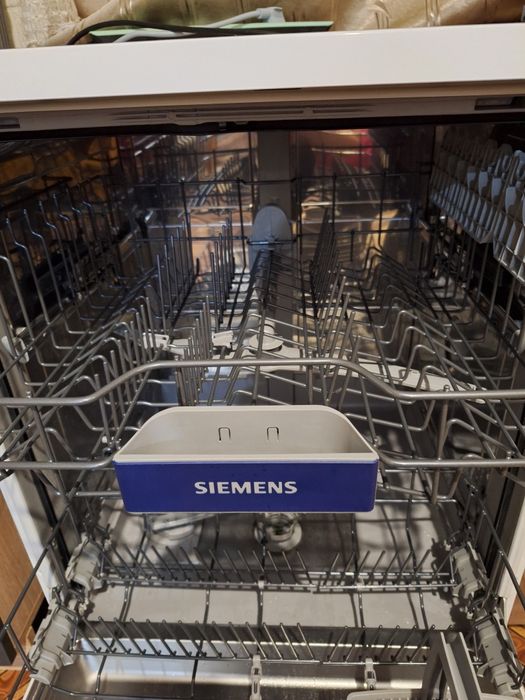 Посудомийна машина