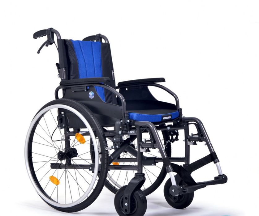 Wozek inwalidzki  lekki 2 lata gwarancji