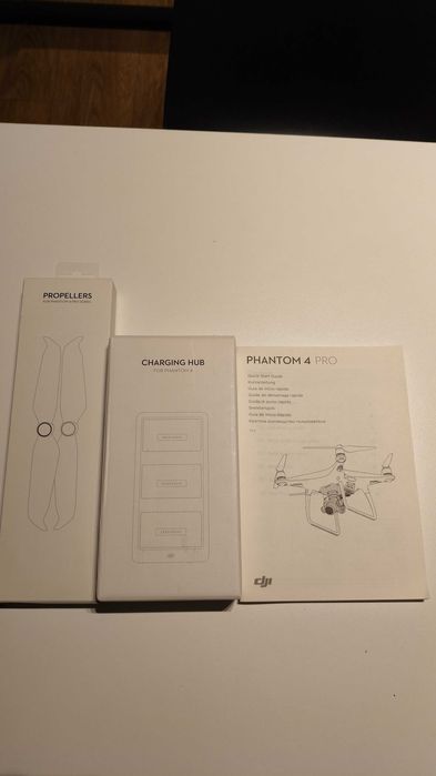 Dron DJI Phantom 4 Pro + akcesoria + 2 baterie
