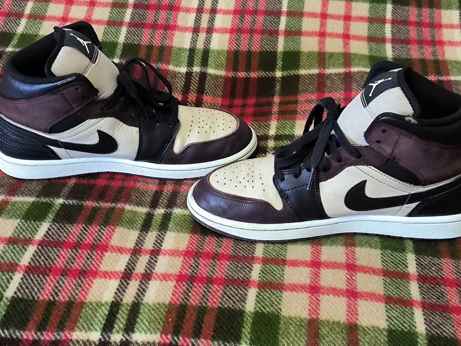 Sneakersy męskie Nike Air Jordan 1 Mid SE