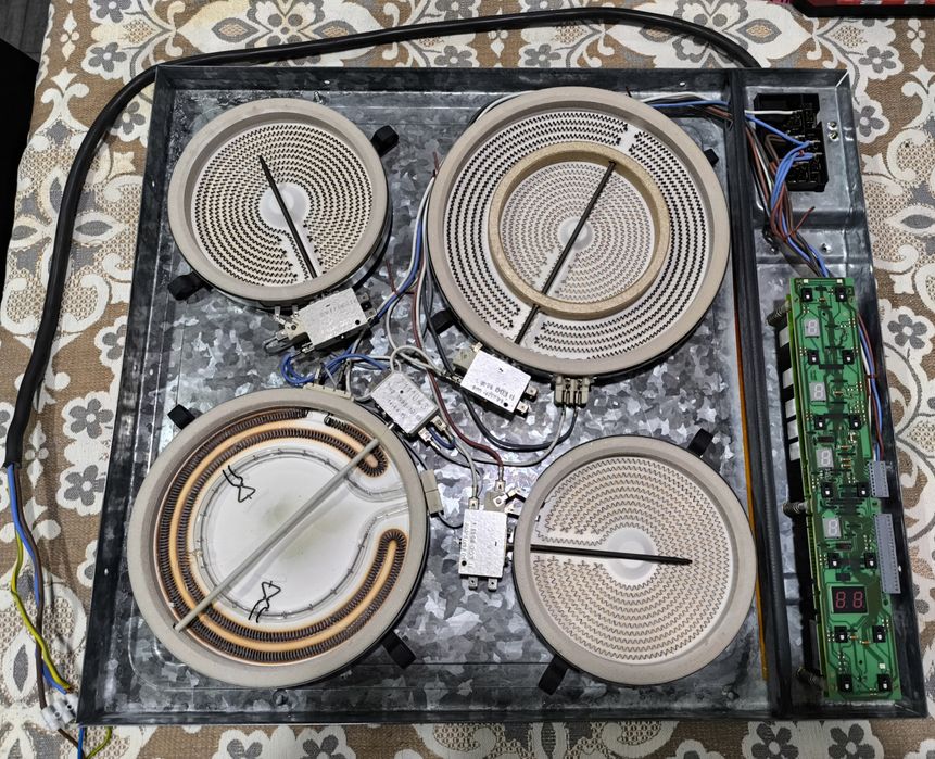 Componentes Placa Vitrocerâmica FAGOR Elegance, a funcionar