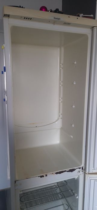 Продам холодильник.