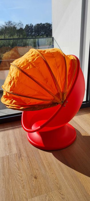 Poltrona criança giratória, vermelha