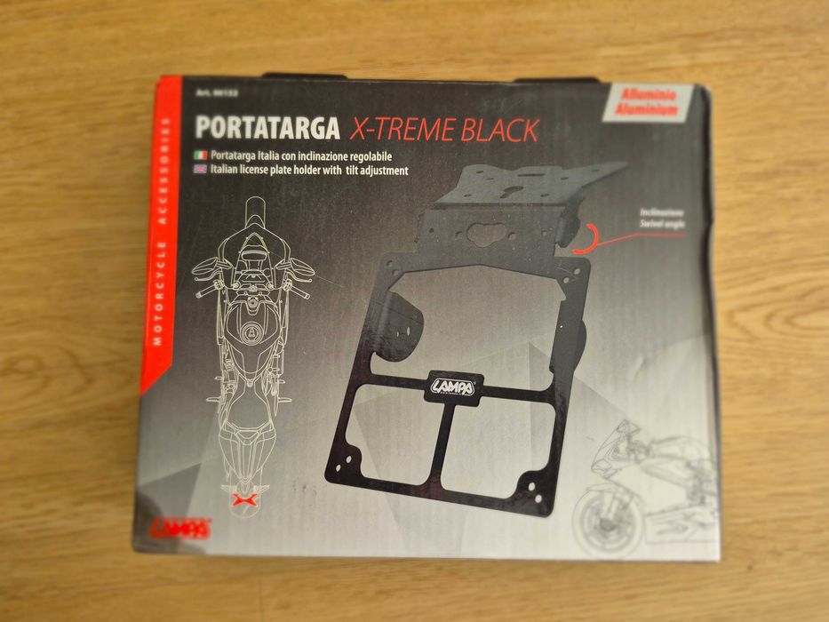 Lampa X-Treme Black regulowany uchwyt tablicy rejestracyjnej do motocykla
