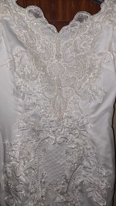 Vestido de noiva com acessórios