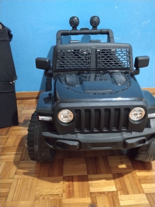 Carro elétrico criança c/ bateria 12V