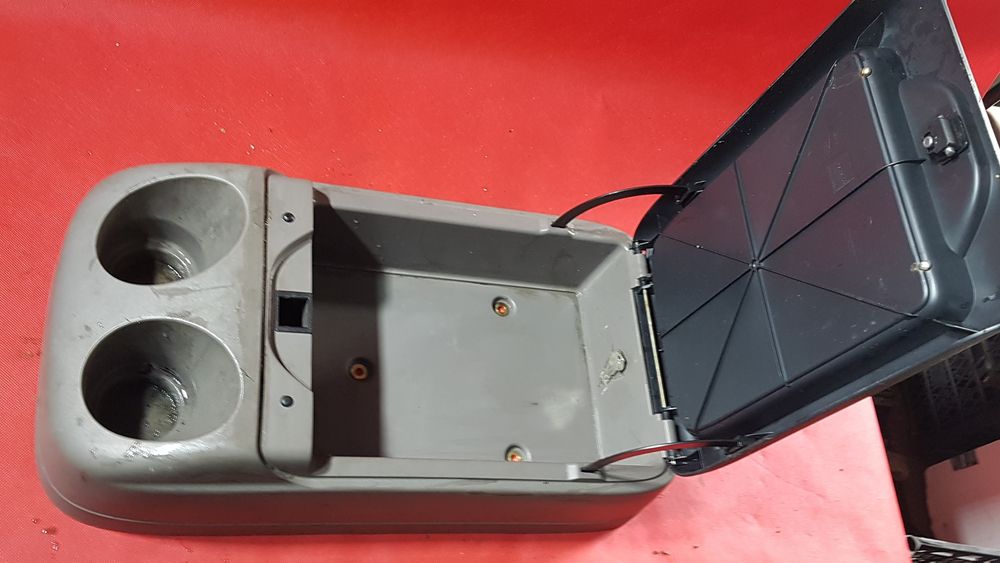 Schowek Na Napoje Dokumenty Papiery Daf 65 75 85 Cf , 45 , 55 Lf Euro