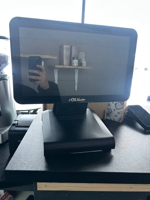 Обладнання , меблі , техніка