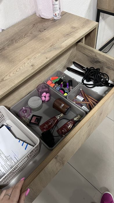 Робоче місце для майстра, туалетний столик