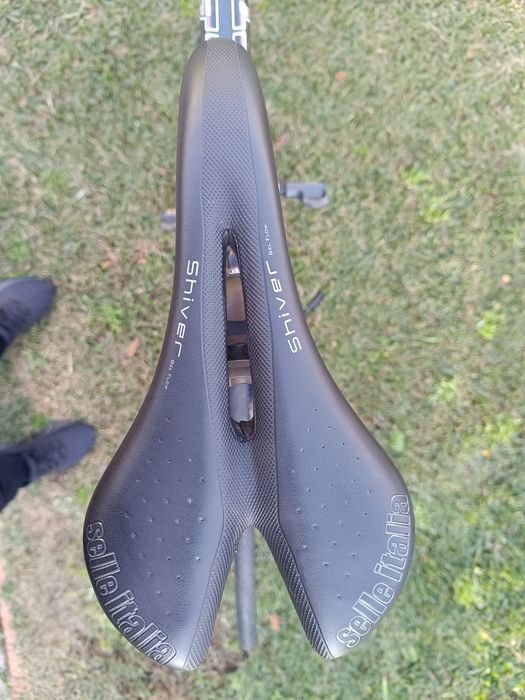 Bicicleta carbono top  + conjunto de rodas