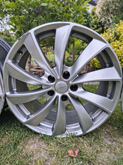Felgi 19"  8,5j   5x120
