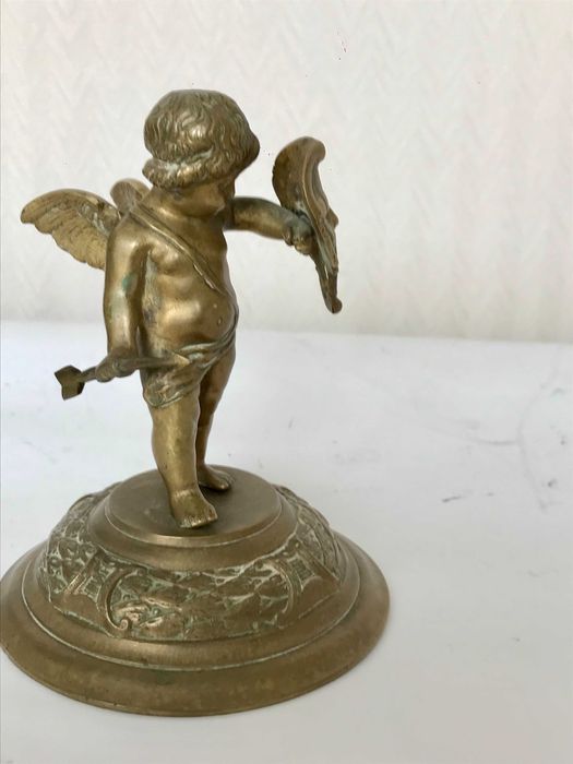 Скульптура Купідон зі щитом " Маска", бронза. Франція XIX ст.