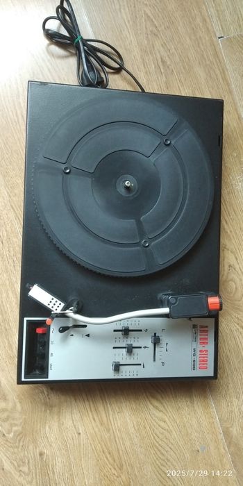 Gramofon UNITRA Artur WG-900