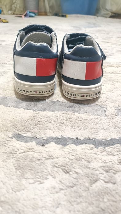 Дитячі кросівки Tommy Hilfiger 31 р на липучці