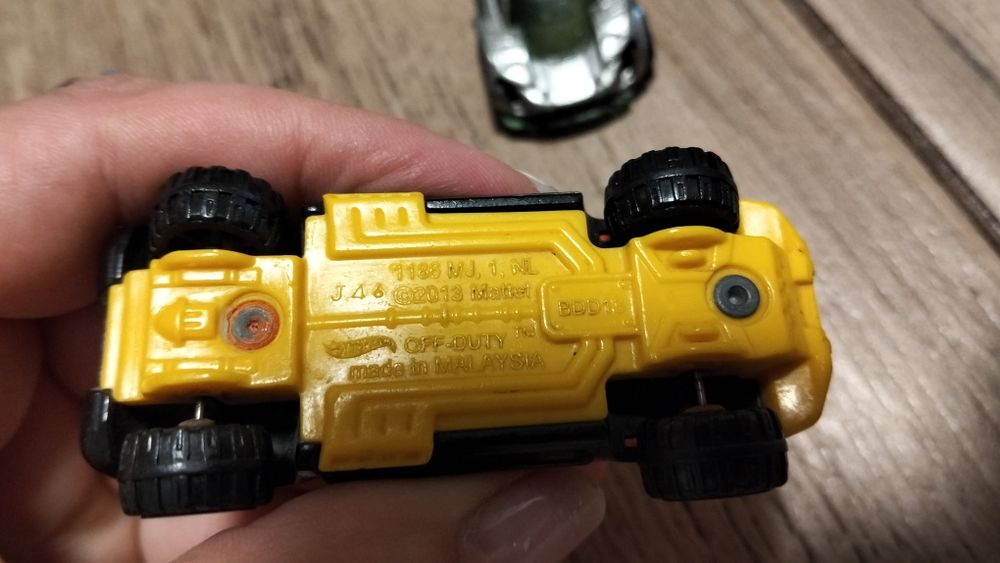 Машинка моделька