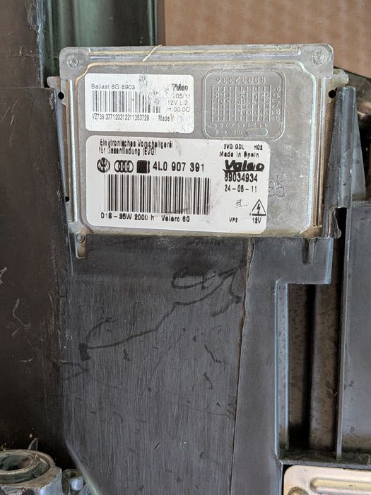 Farol / Óptica Esq BI-Xenon Seat Leon Altea Toledo