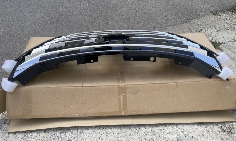 решетка радиатора nissan rogue т33