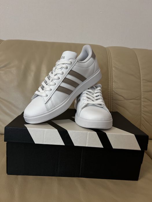 Кросівки Adidas grand court 2.0 41р