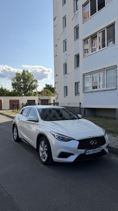 Infiniti QX30 2017 2.0T