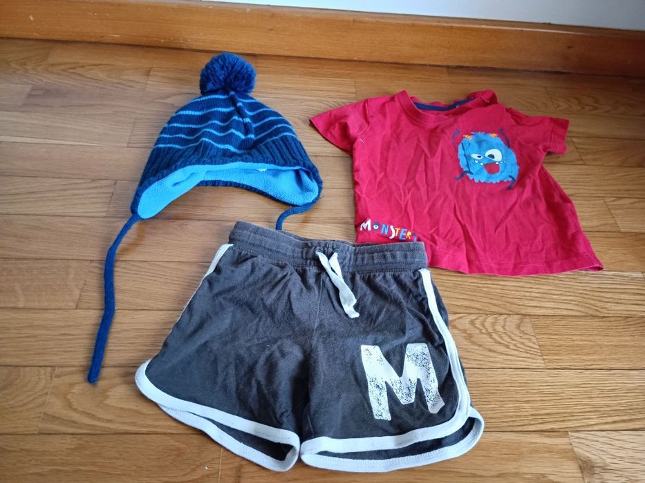 Lote de 9 peças de menino 12-18 com oferta de mochila