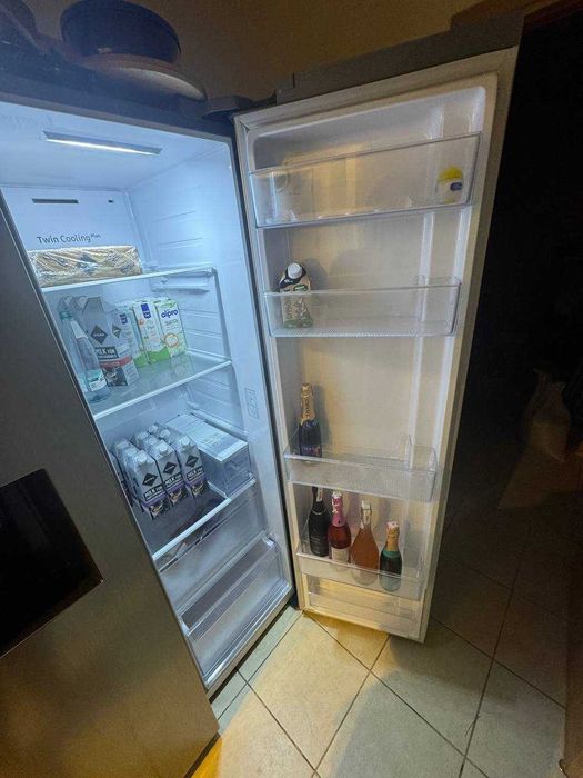 Холодильник Samsung Side-by-Side RS67A8510S9/UA