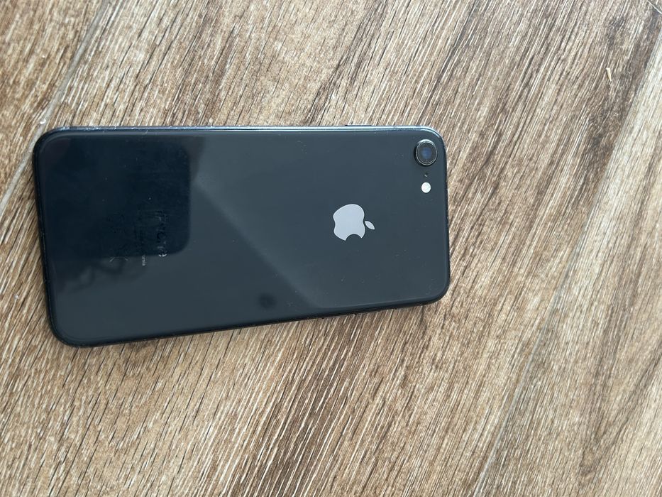 Iphone 8 64GB w pełni sprawny