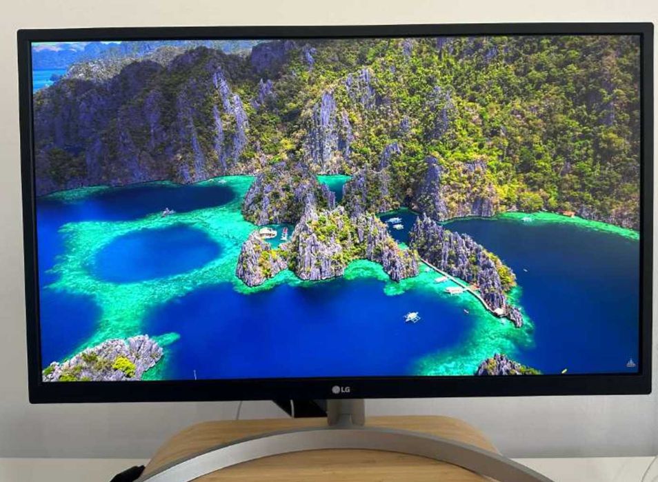 Monitor de 27” UHD LG 27UL500-W, painel IPS: 3840 x 2160