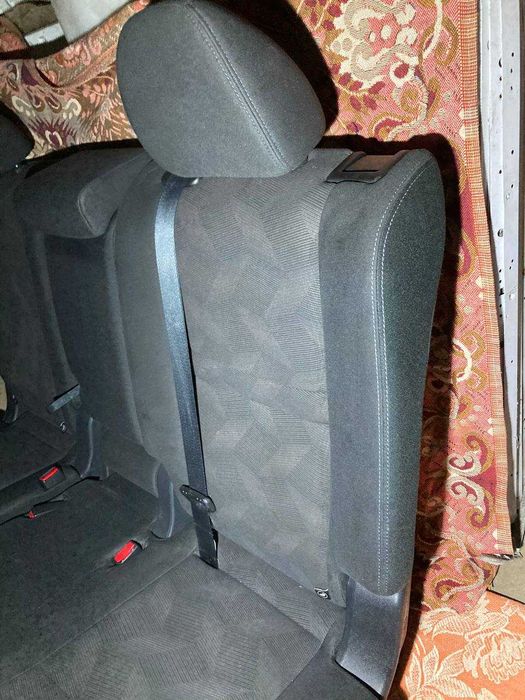 Задній ряд сидінь Ніссан Рог-Nissan Rogue T32 2014-2020 рік майже нові