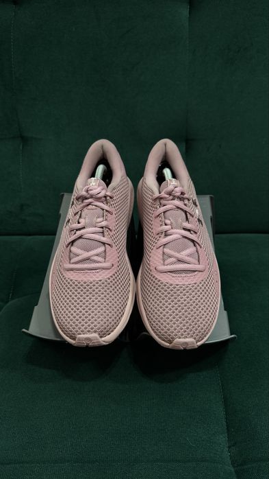 buty damskie firmy Under Armour