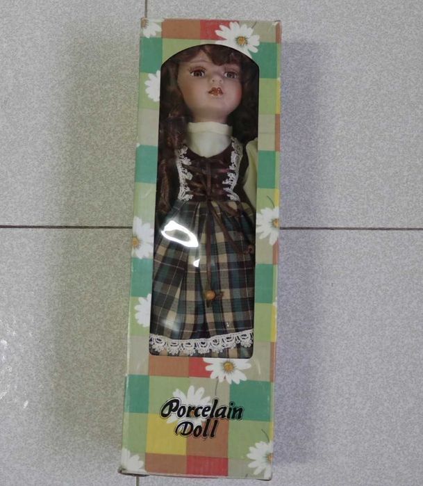 Bonecas de porcelana (pintadas à mão)