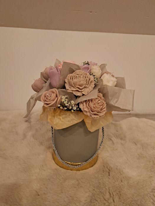 Boks z kwiatow (wosk sojowy naturalny)