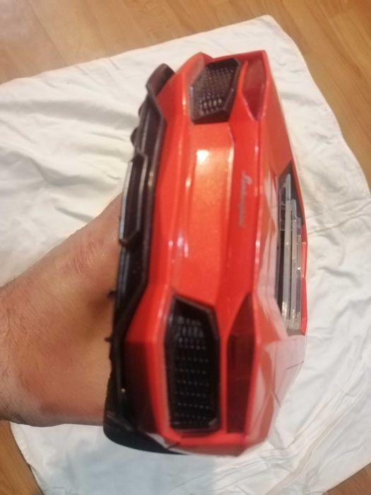Машинка на радіоуправлінні "Lamborghini Aventador"