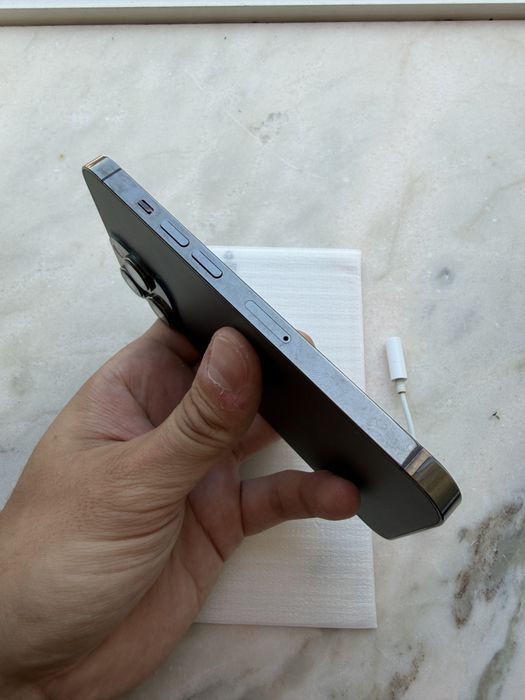 Iphone 13 Pro 256GB e Adaptador Lightning