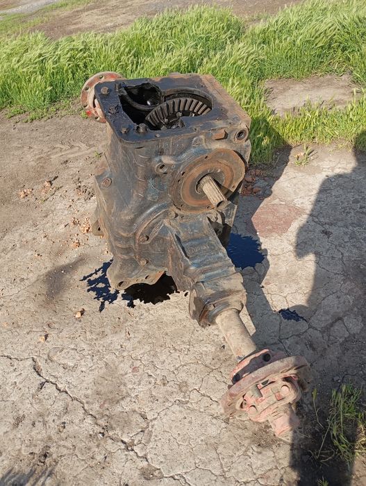 Продам задній міст мтз