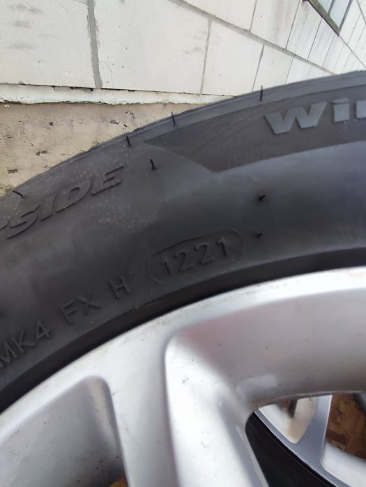 Шини зимові 225/55R16 Hankook