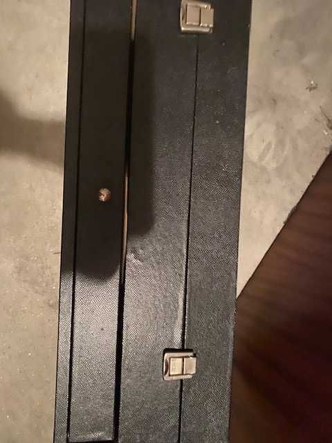 Caixa vazia para colocar talheres