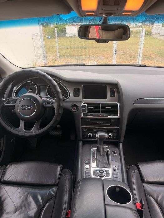 Срочно Продам audi Q7 3.0