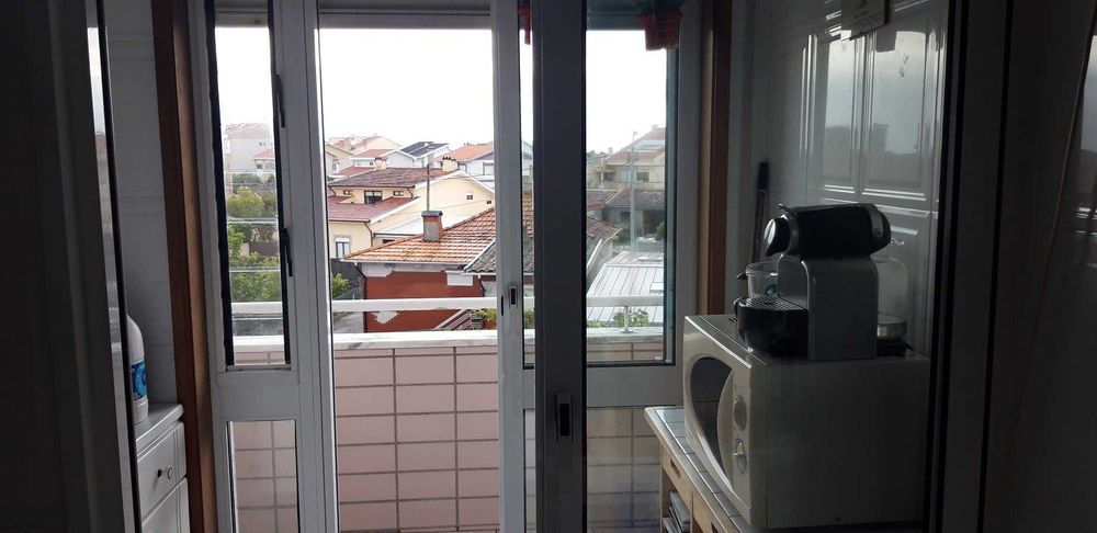 Duplex T1 Mobilado Perto da Praia de Salgueiros