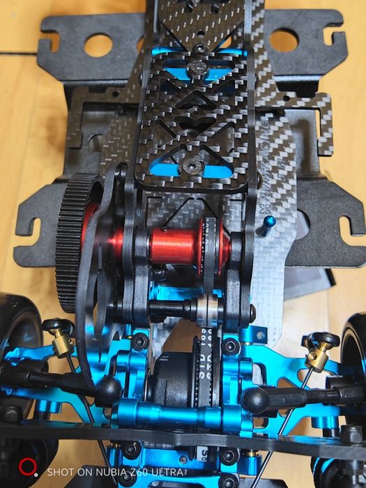 Podwozie RC do driftu z Carbonu 1/10