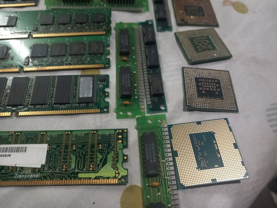 Lote  memórias RAM.