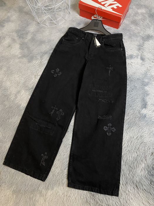 Продам мужские джинсы чорные багги с крестами Boohoo